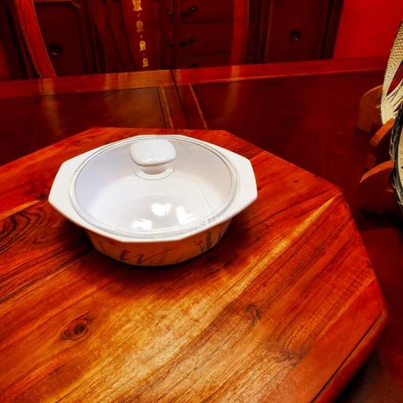 1 Qt Round Covered Casserole Fresh Mint (Made In Japan) by STUDIO NOVA - Picture 5 of 5